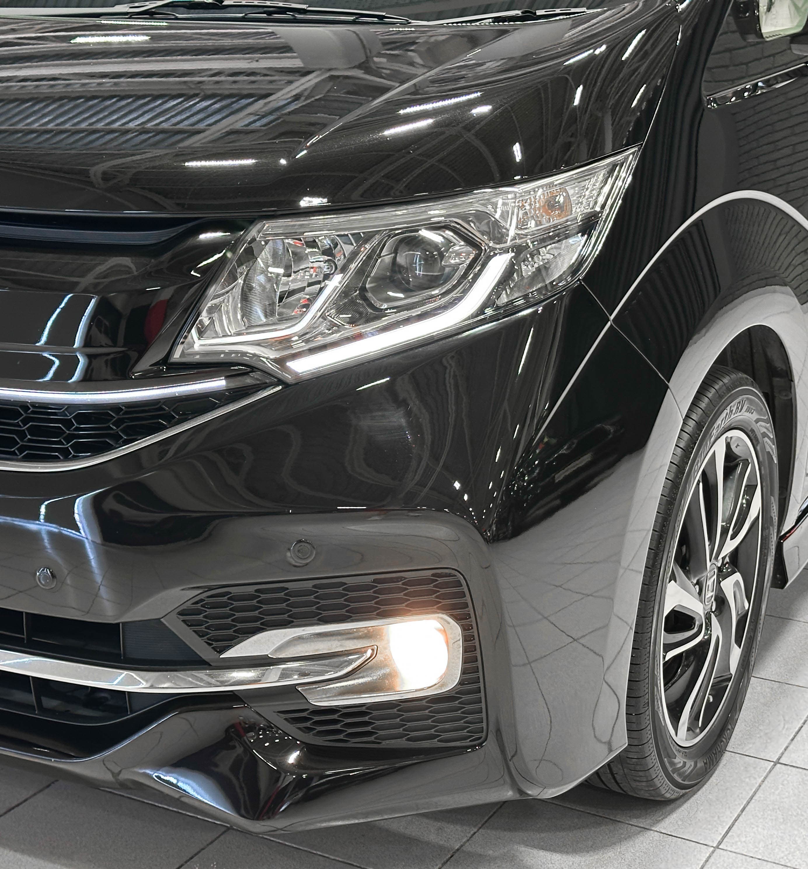 Honda Stepwgn SPADA - 4